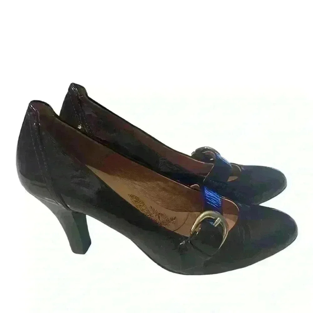 Sofft Maryjane style  heel with strap and buckle size 6 Bronze Pumps used